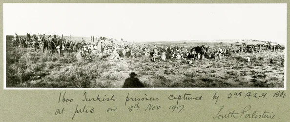 1600 türkische Gefangene, gefangen von der 2. A.L.H. Brigade, 8. November 1917